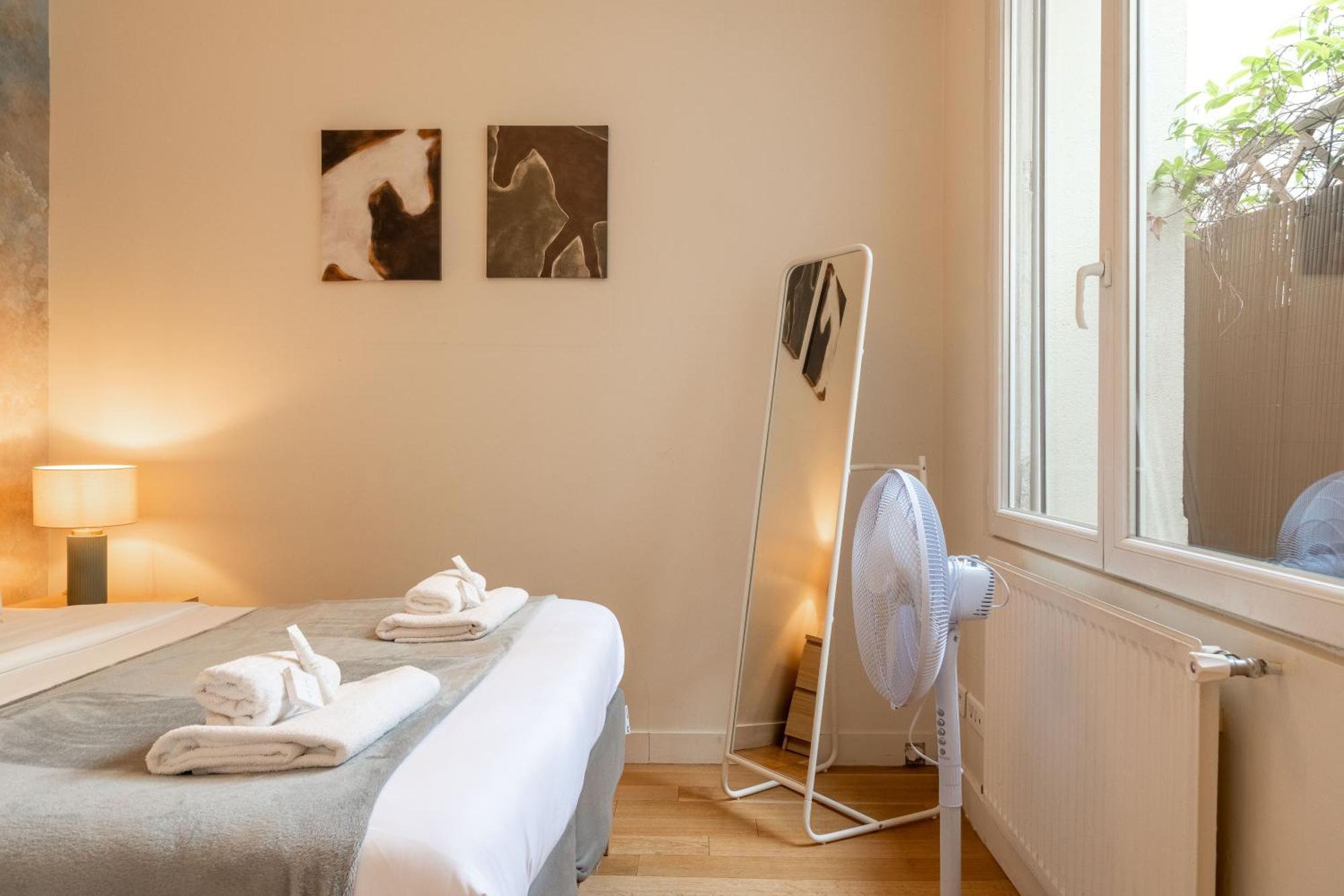 Appartement Spacieux Et Renove ปารีส ภายนอก รูปภาพ