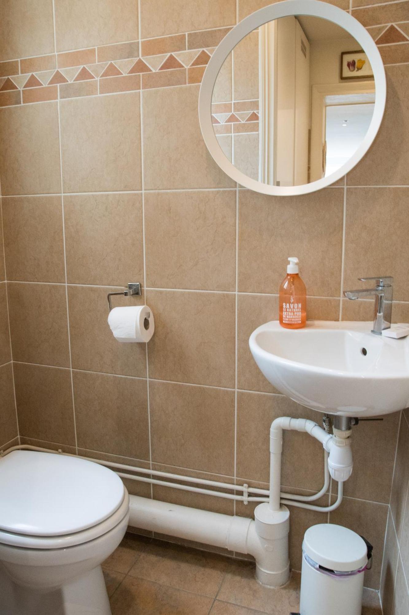 Appartement Spacieux Et Renove ปารีส ภายนอก รูปภาพ